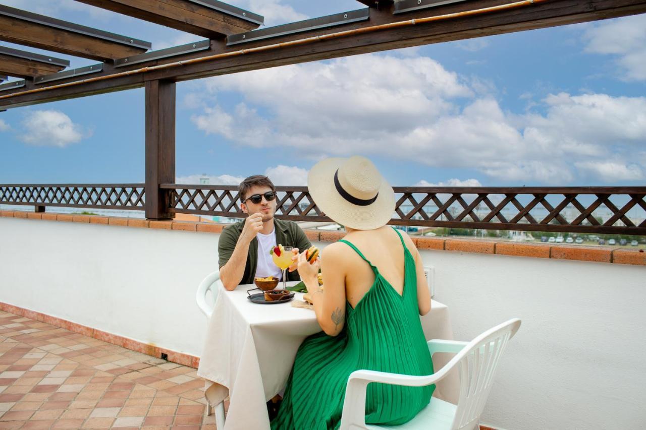 New Bristol Sport Hotel Cesenatico Exterior foto