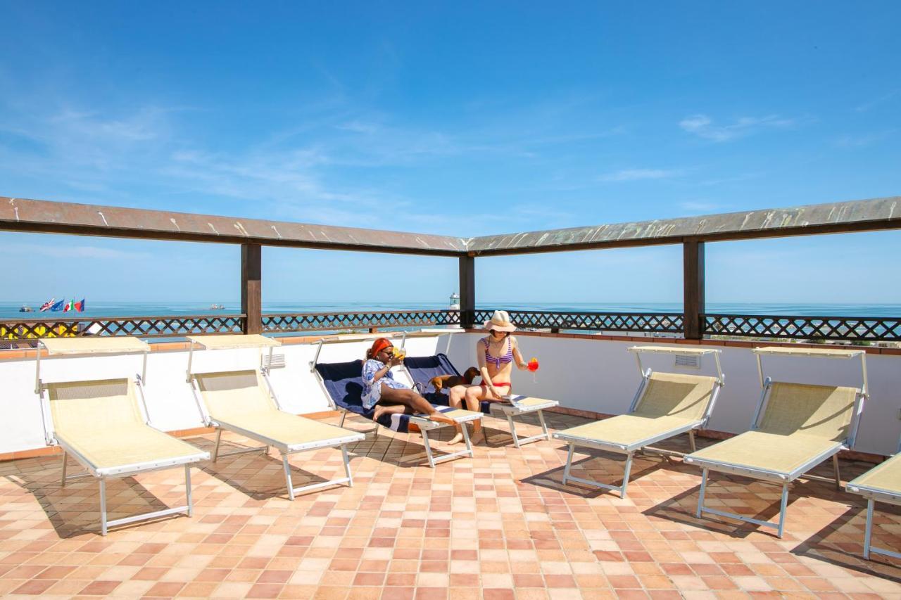 New Bristol Sport Hotel Cesenatico Exterior foto